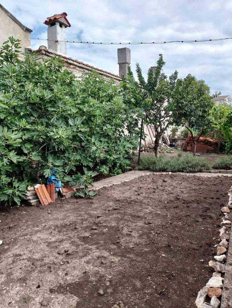 Продава се Къща в Каварна - 82 кв.м за 883 €/кв.м - Снимка #2