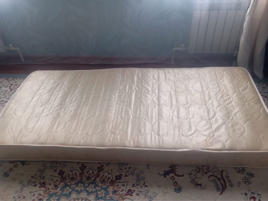 Продам матрас  90 на 200