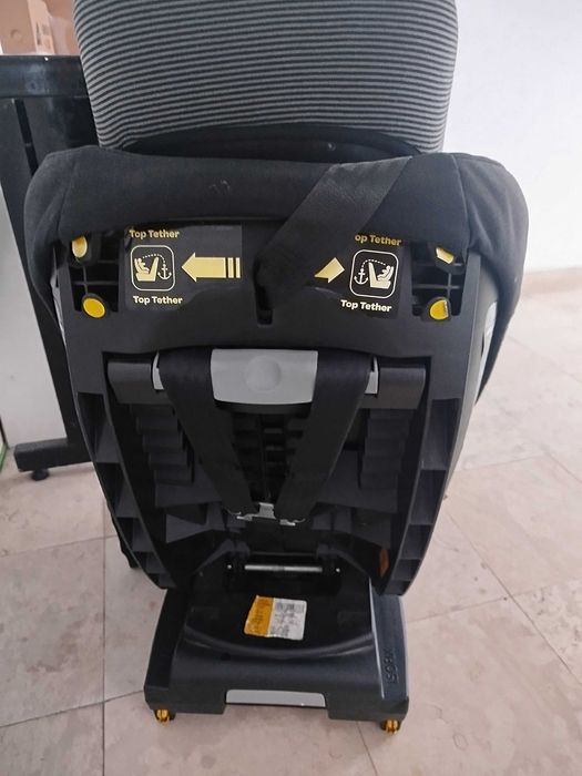 Продавам детско столче за кола Maxi-Cosi MiloFix