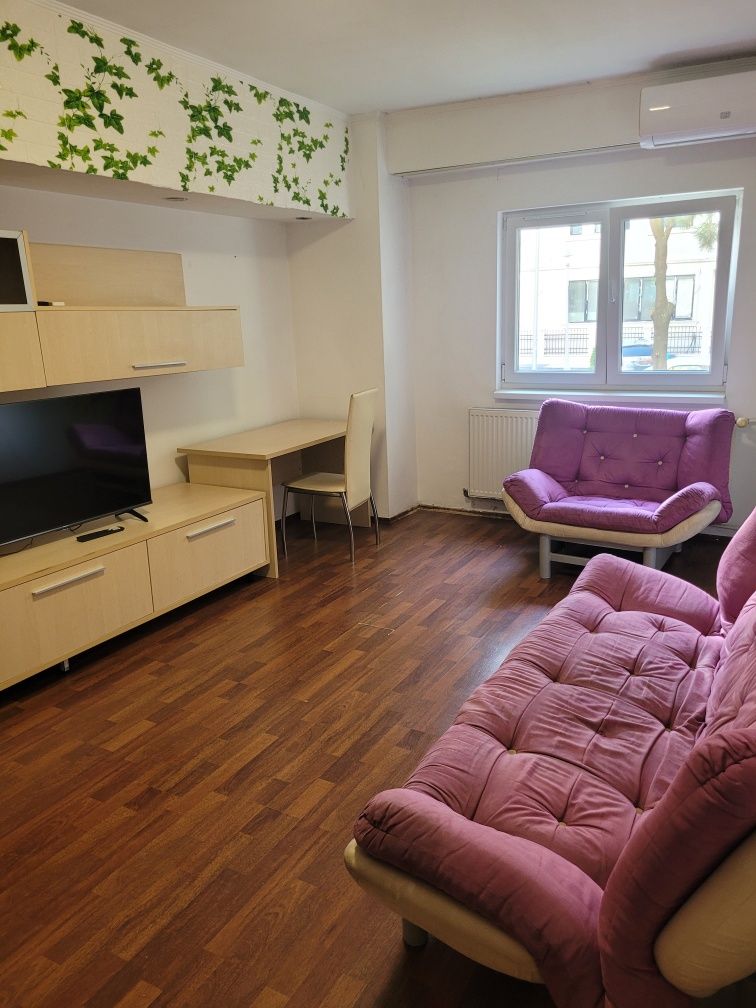 Apartament 3 camere(bloc reabilitat) Parc Sebastian - particular