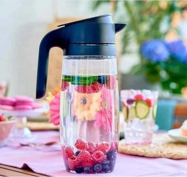 Кана на Tupperware