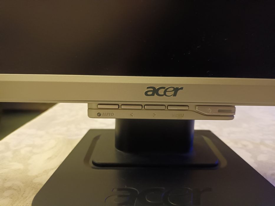 Монитор 17ка работещ