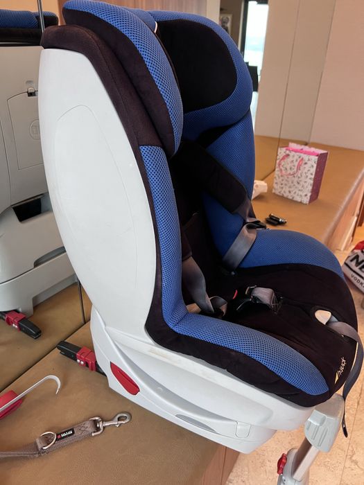 Столче за кола подходящо за новородено и до 18кг дете