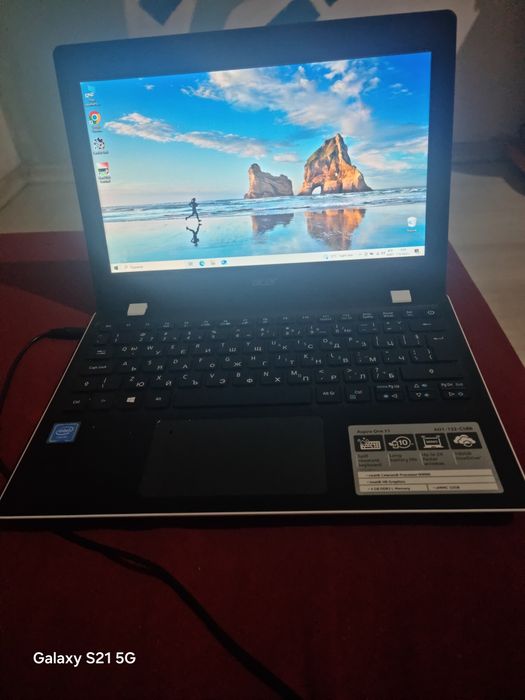 Лаптоп Acer Aspire One 11