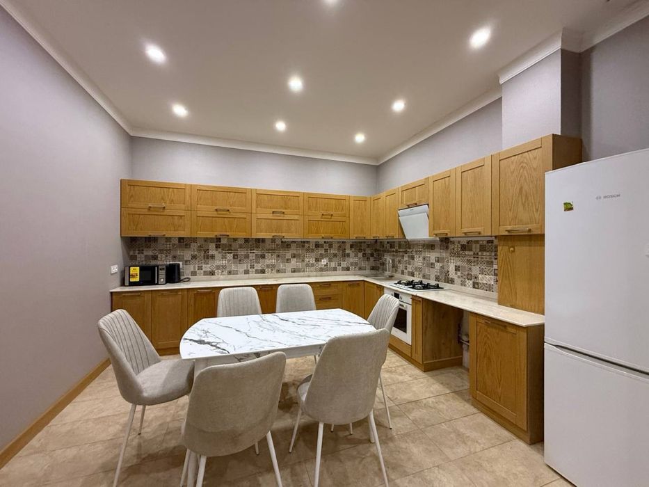 Продается квартира 3х комнатная,ул Садык Азимова,Габус, 150м2