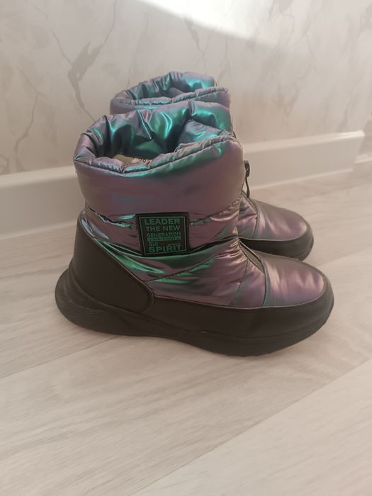 Продам дутыши зимние