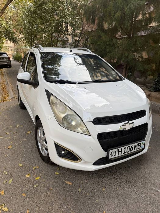 Spark 4 pozitsya euro. Srochna sotiladi, ayol kishi haydagan.