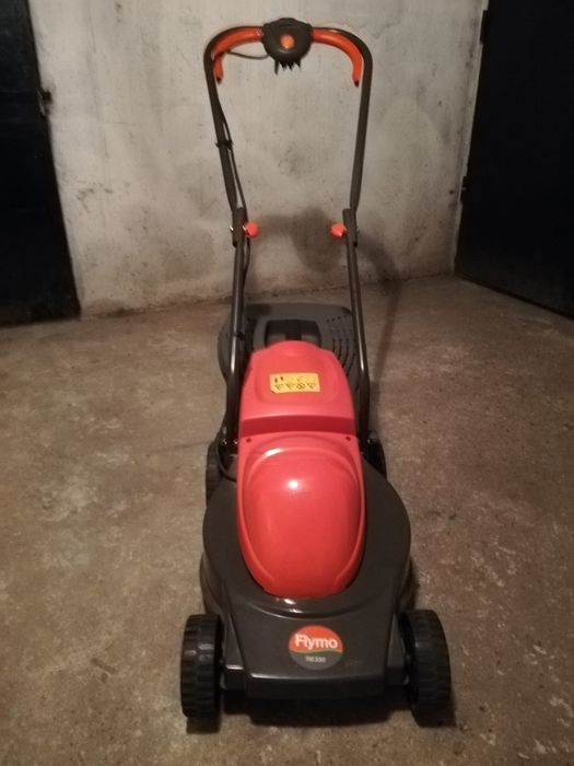 Masina de tuns iarbă/gazon
