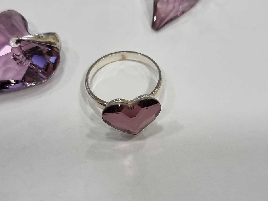 Сребърен комплект с кристали, обеци, пръстен, висулка