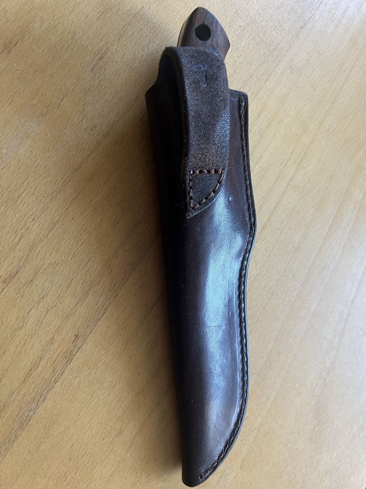 Нож blaser със здрава кожена кания