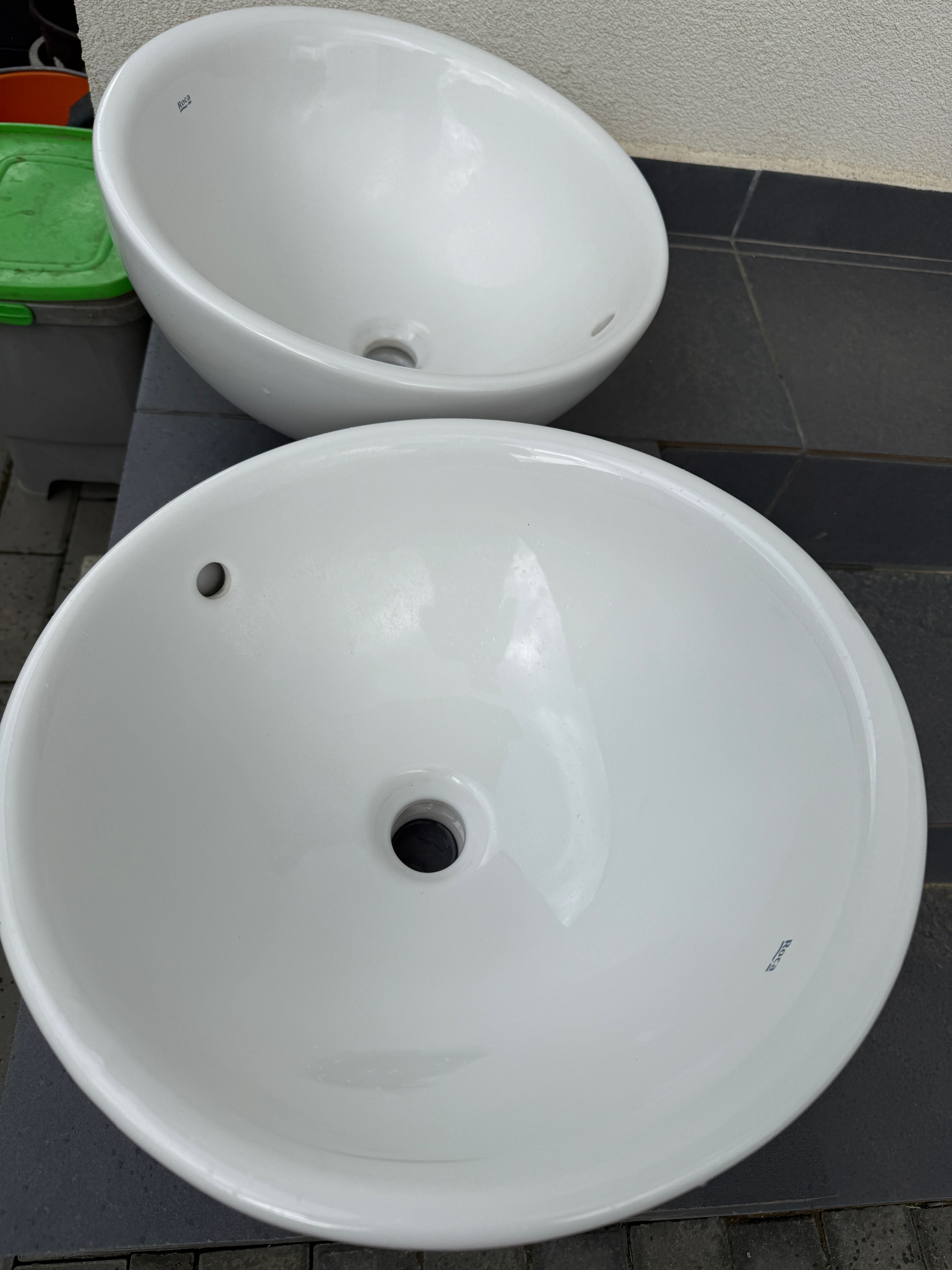 KIT Lavoar pentru baie "bol pe blat" 42cm ROCA