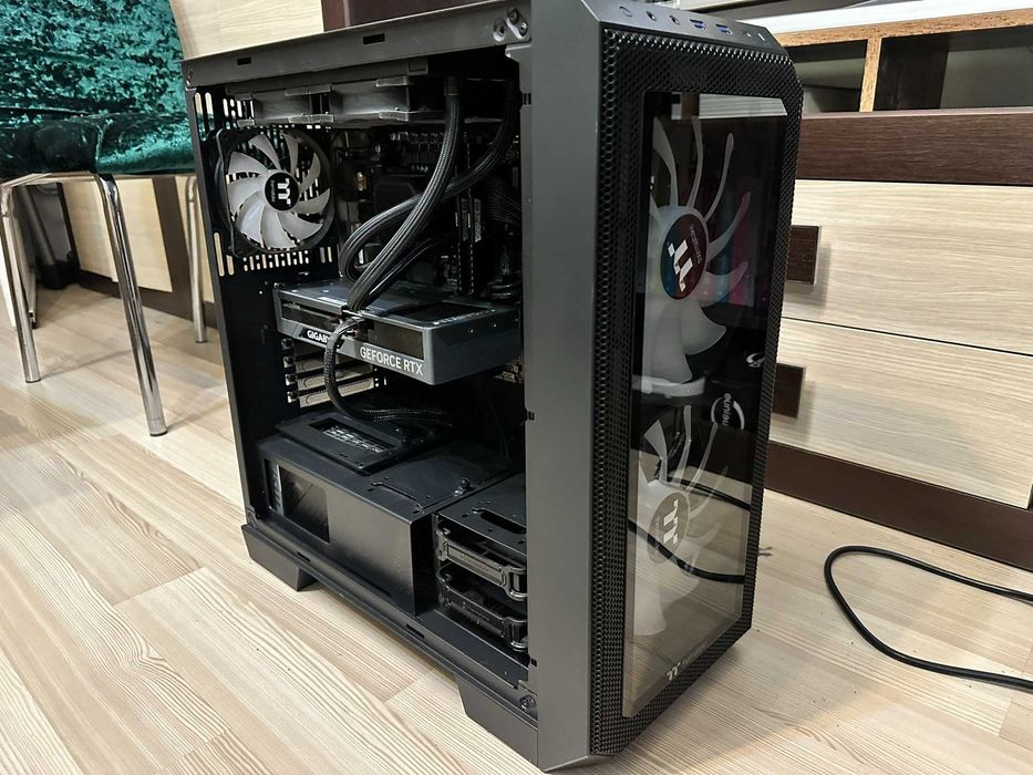 PC Gaming Intel i7-13700F 2.1Ghz 32gb DDR4, RTX 4070Ti 12 Gb GDDR6X
