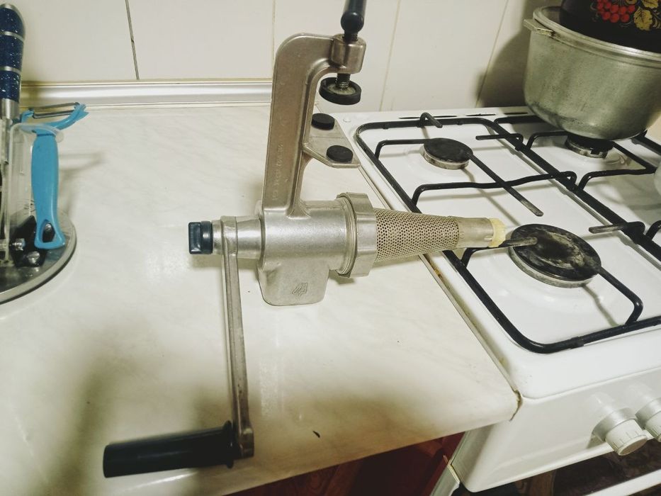 Мясорубка ручная