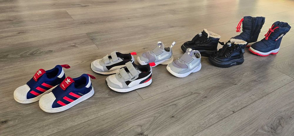 Vand Adidași copiii marime 22 5buc