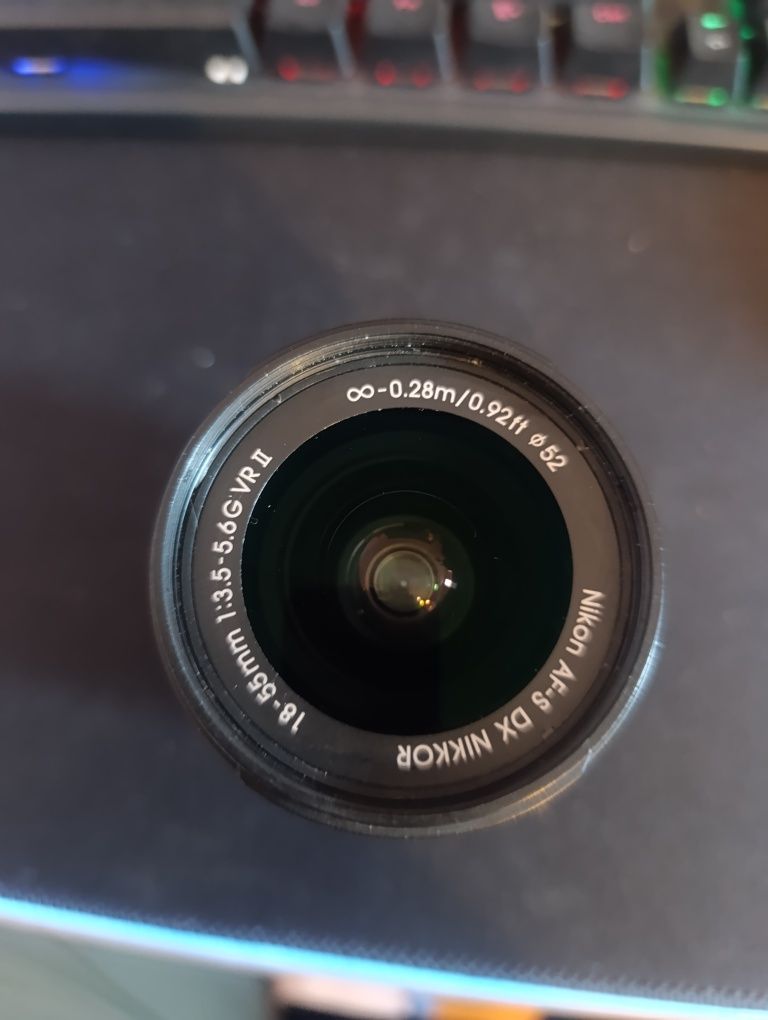 Обектив Nikon 18-55mm с проблем!