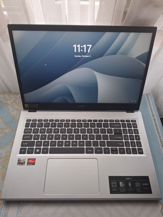 Vând laptop Acer Aspire 3