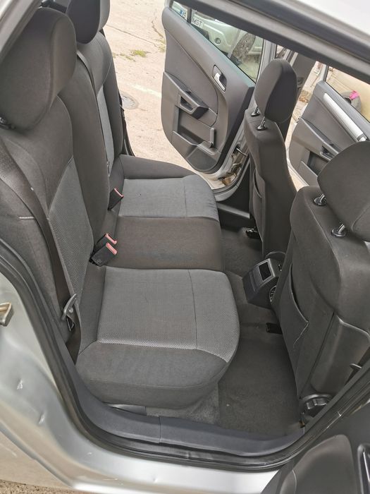 Opel Astra 2011 1.7 CDTI