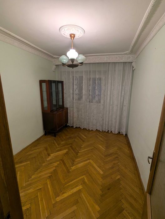 Apartament 3 camera de vanzare