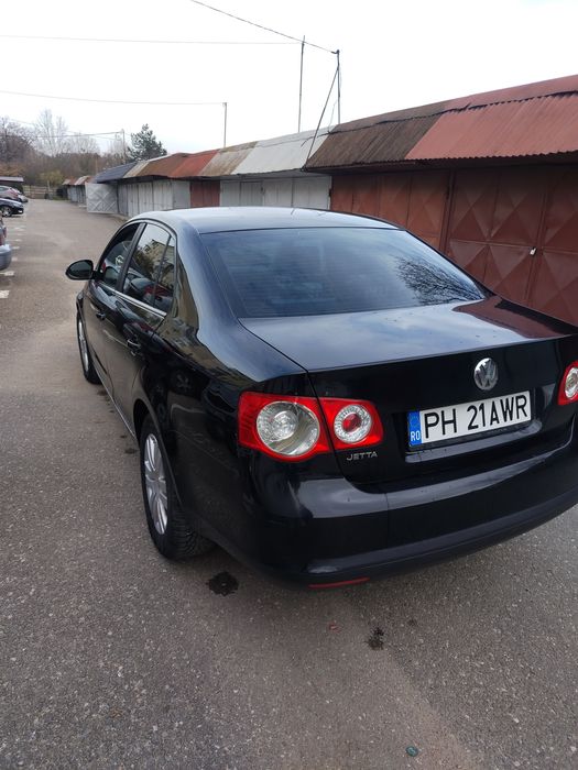 Vând  wv jeta 1.6 benzina toate actele la  zi ofer fiscal ..negociabil
