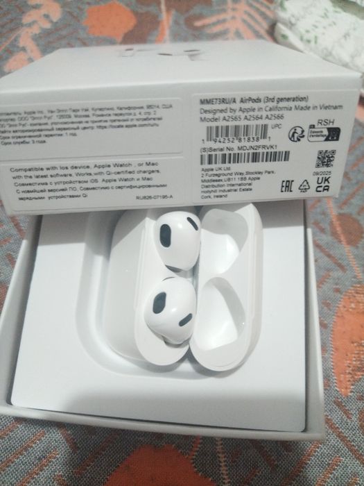 Продам наушники  AirPods
