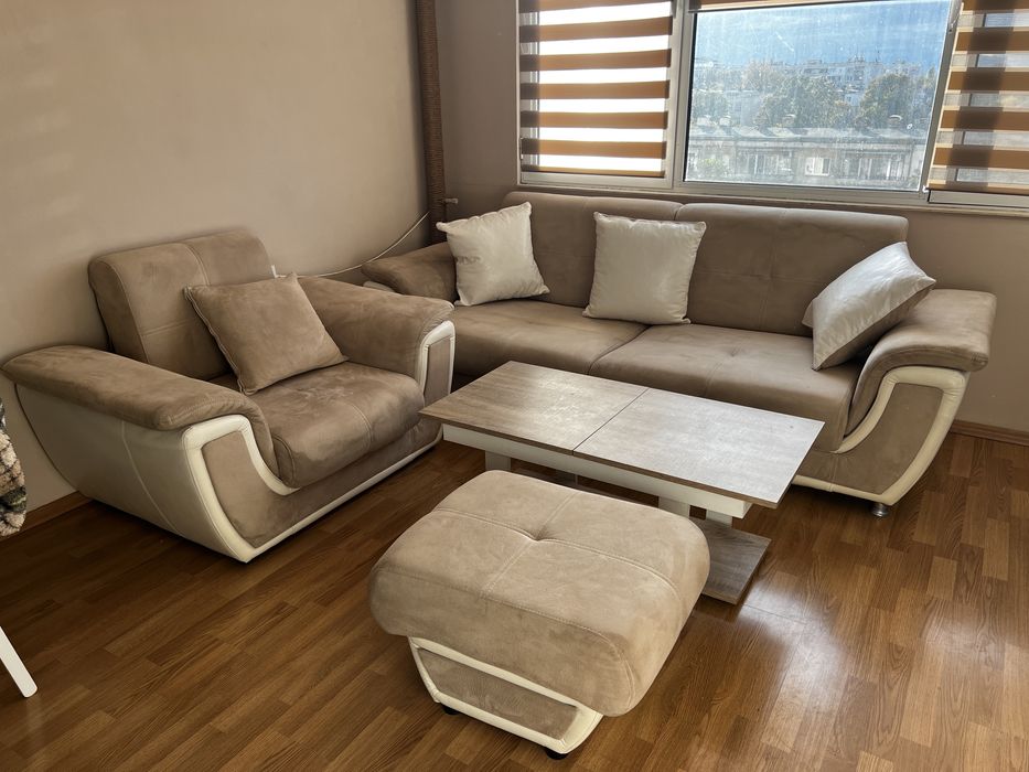 Диван, фотьойл, табуретка и холна маса