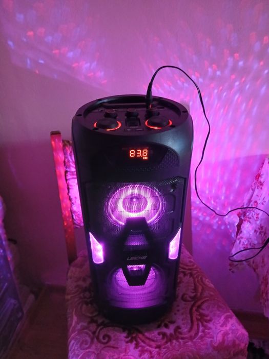 Boxa mare portabila .