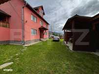 Casa de vanzare, cu 7 camere, 150 mp, zona Stramba