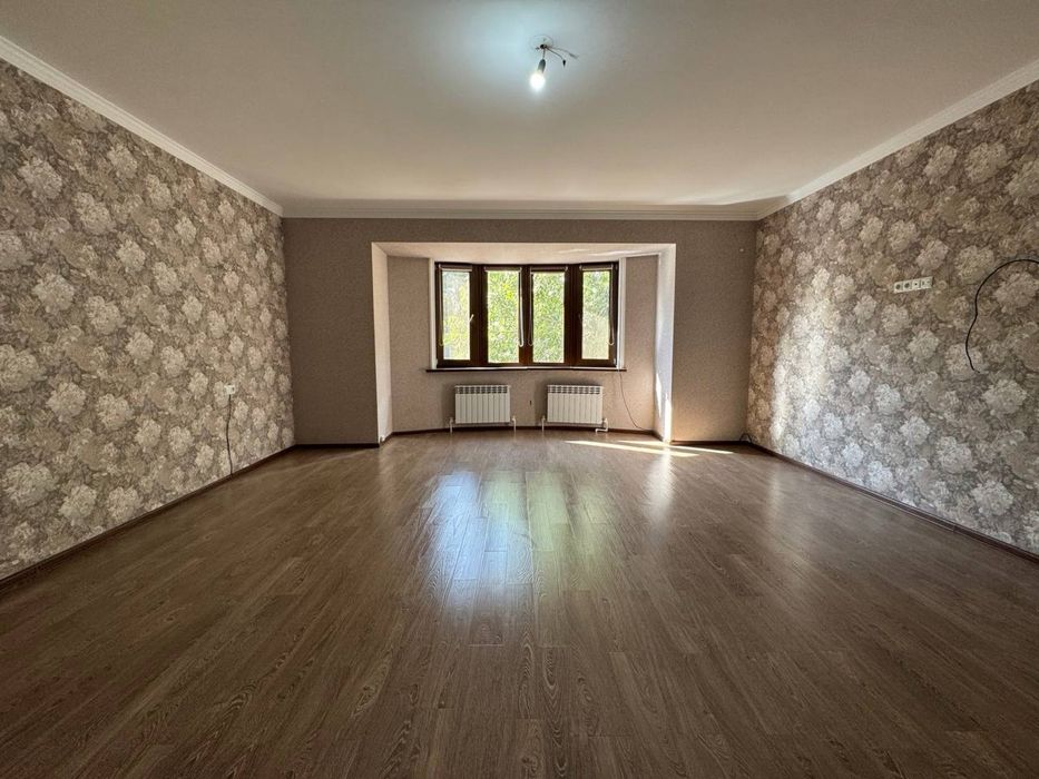 3х комнатная на втором этаже. Новлстройка. Федорович. С ремонтом