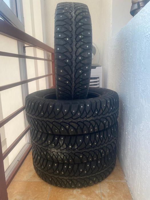 Продам шины на R15 новый