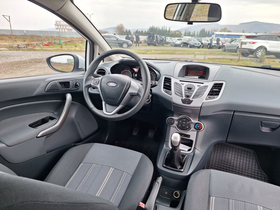 Ford Fiesta 2009 1.3 Benzină 70 cp euro 4
