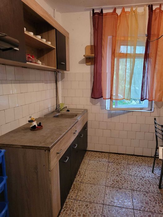 Apartament 4 camere – 115 mp – vis-a-vis de Castelul Regal Săvârșin