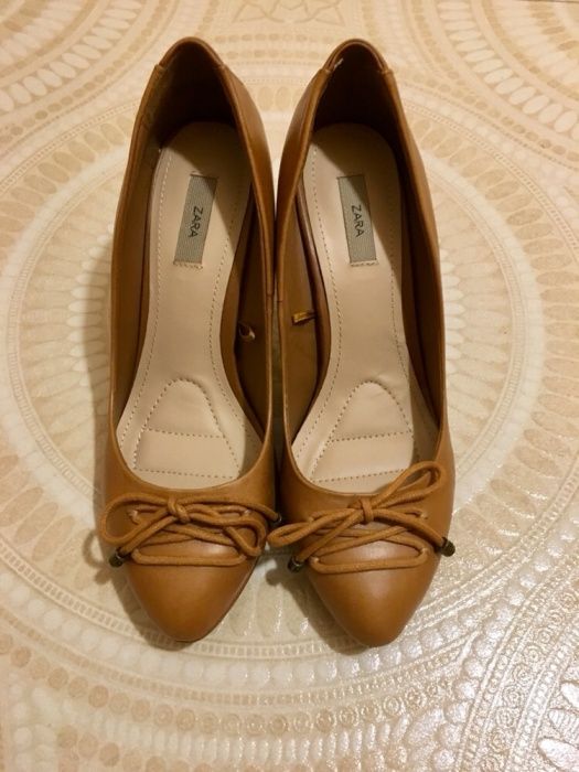 Pantofi cu toc Zara, piele, nr 39, Noi