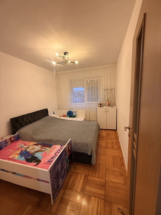 De vânzare – Apartament 3 camere, decomandat – Vlaicu, Zona Lebăda