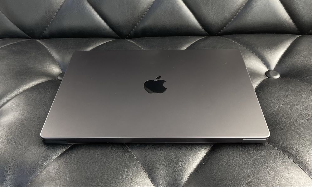 Apple MacBook Pro M3 Pro 14-inch 2023  года в хорошем состояние