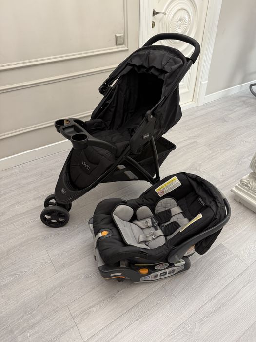 Коляска Chicco с автокреслом. В отоичном состоянии.