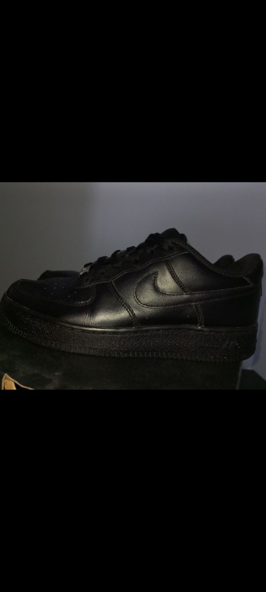 Adidași Nike Air Force 1 low