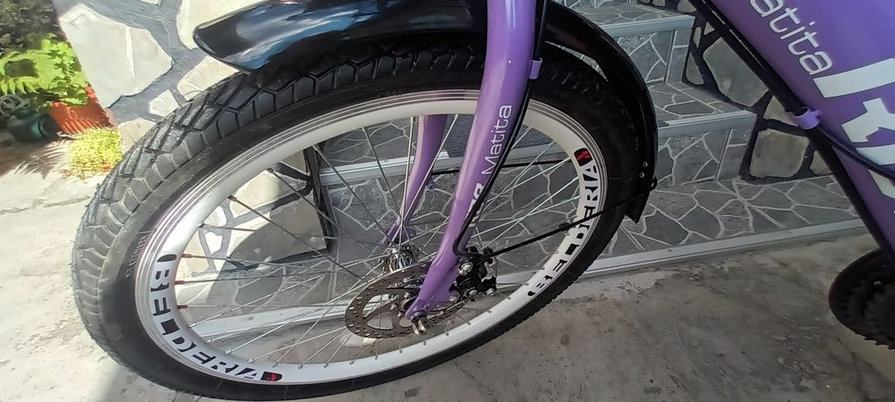 Vând  bicicleta RDB 24" noua