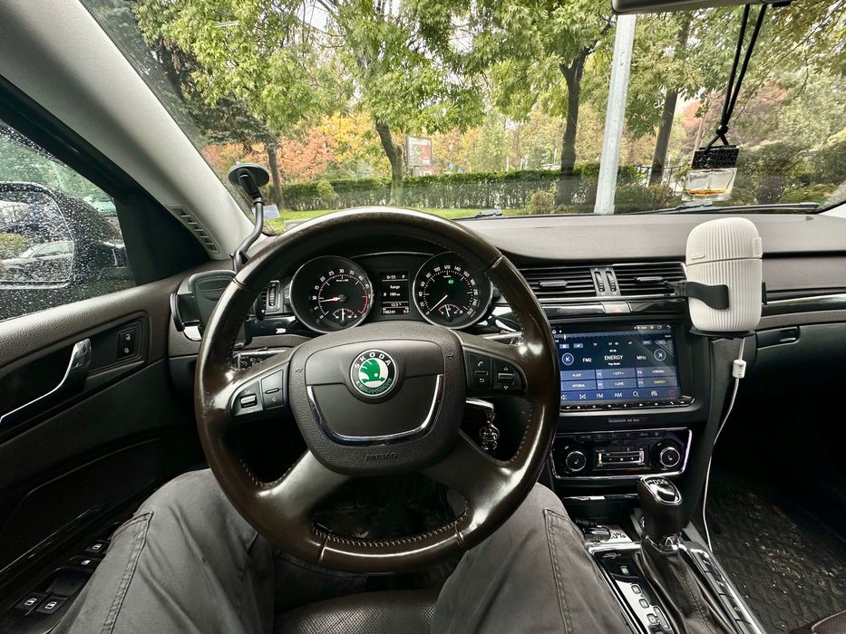 Skoda Superb 2/ 2.0D -170hp Laurin&Klement full optional