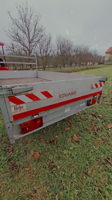 Vând remorca cu doua axe