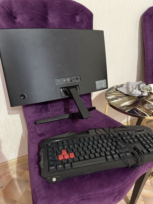 Монитор в подарок клавиатура