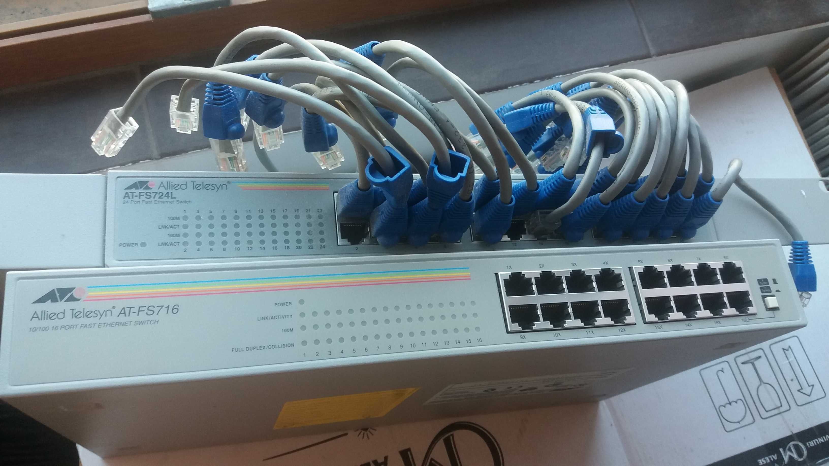 Modem_Router_Switch Allied Telesyn AT-FS716L_16 Port Fast Ethernet=150