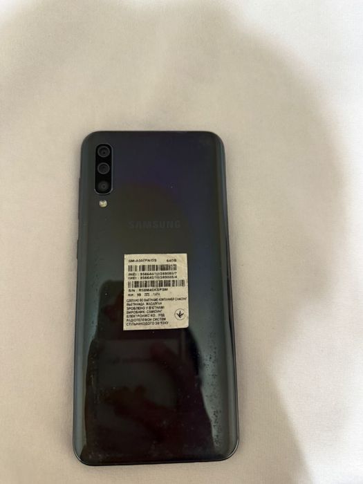 Продам телефон Самсунг А50