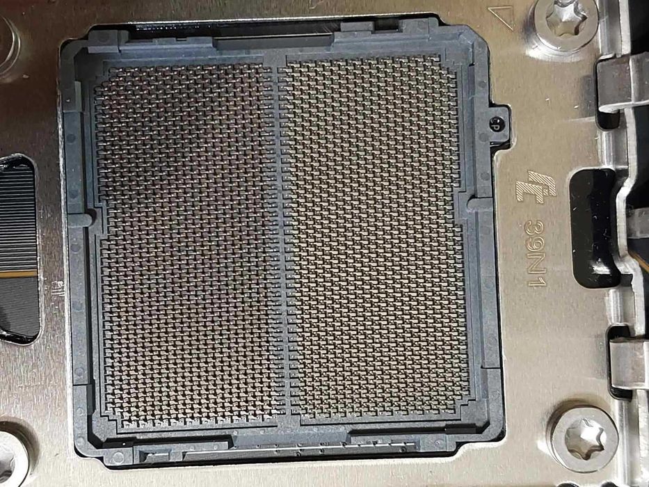 Ryzen 7 7800X3D + MSI X670E Tomahawk Wi-Fi, АМ5