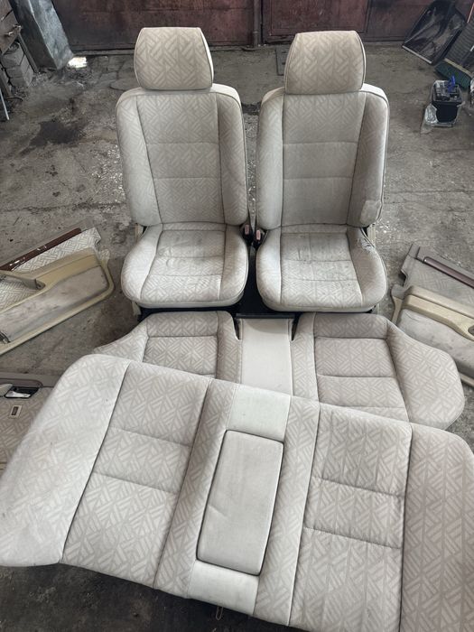 Сидения + обшивки w202