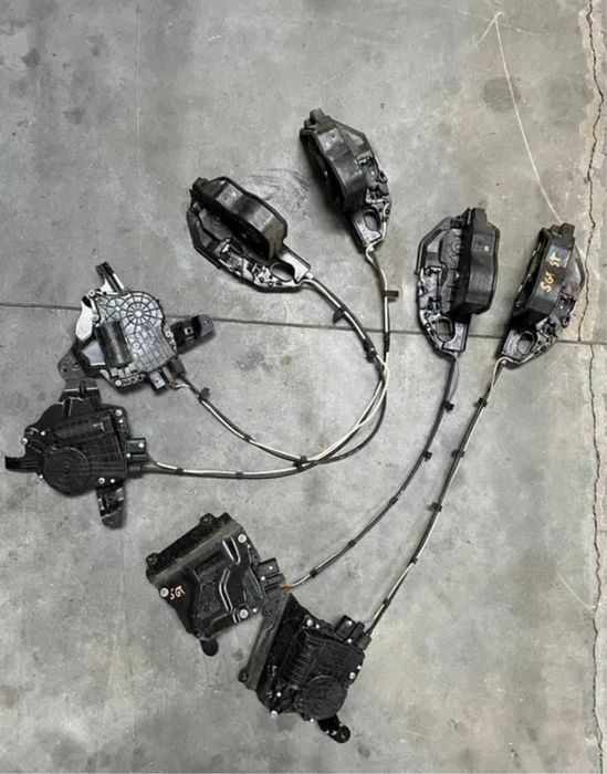 Broasca incuietoare softclose usi BMW F01 F10 F07 F11 F02 F15