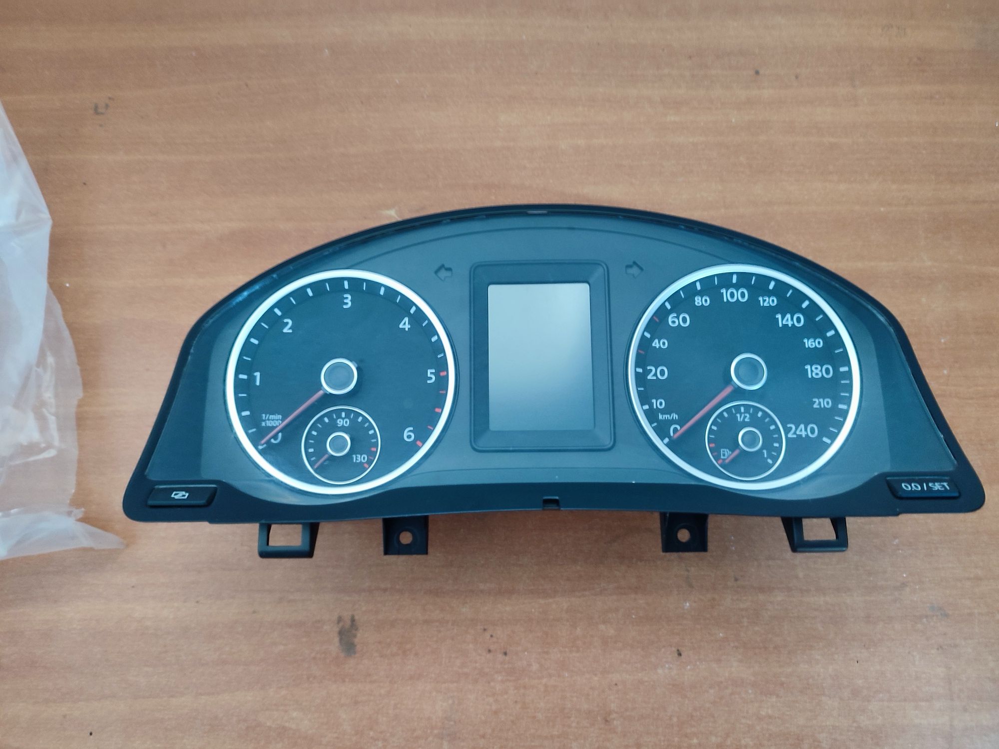 Ceas bord VW tiguan model 2007-2017, 2.0 D