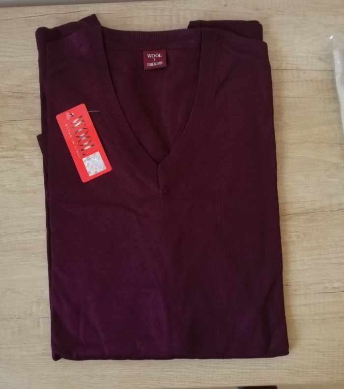 Vand pulover nou cu eticheta, 80% lana merinos, marimea 5XL