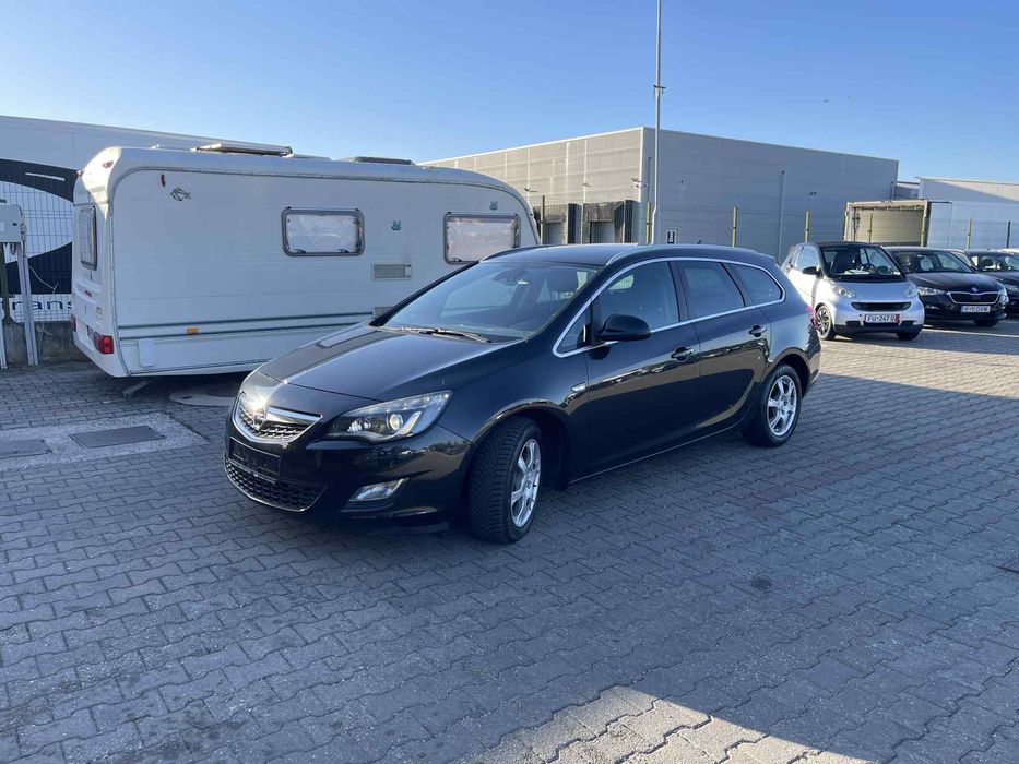 Vând Opel Astra J 1.7 cdti