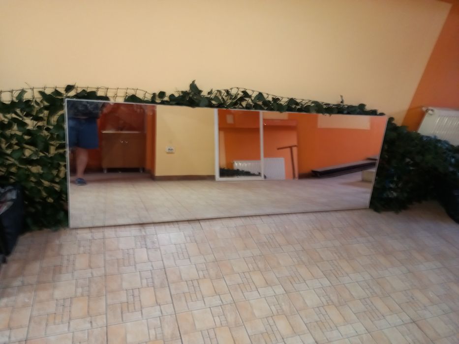 Frizerie mobilier second-hand