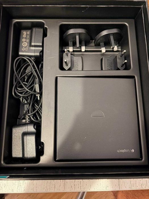 Logitech Harmony Ultimate - Telecomanda + Hub